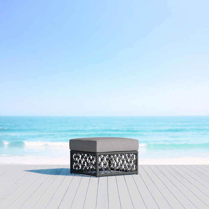 Amelia | Ottoman Ash Ottoman Azzurro Living